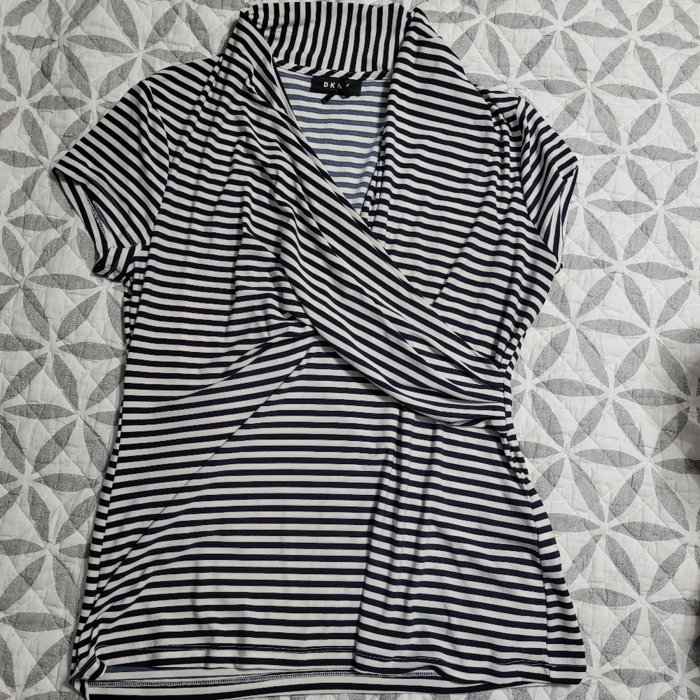 DKNY blouse size XL